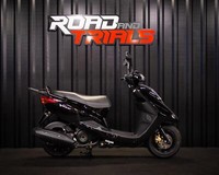 2009 Yamaha XC 125 E VITY Scooter - Only 1078 miles from new!