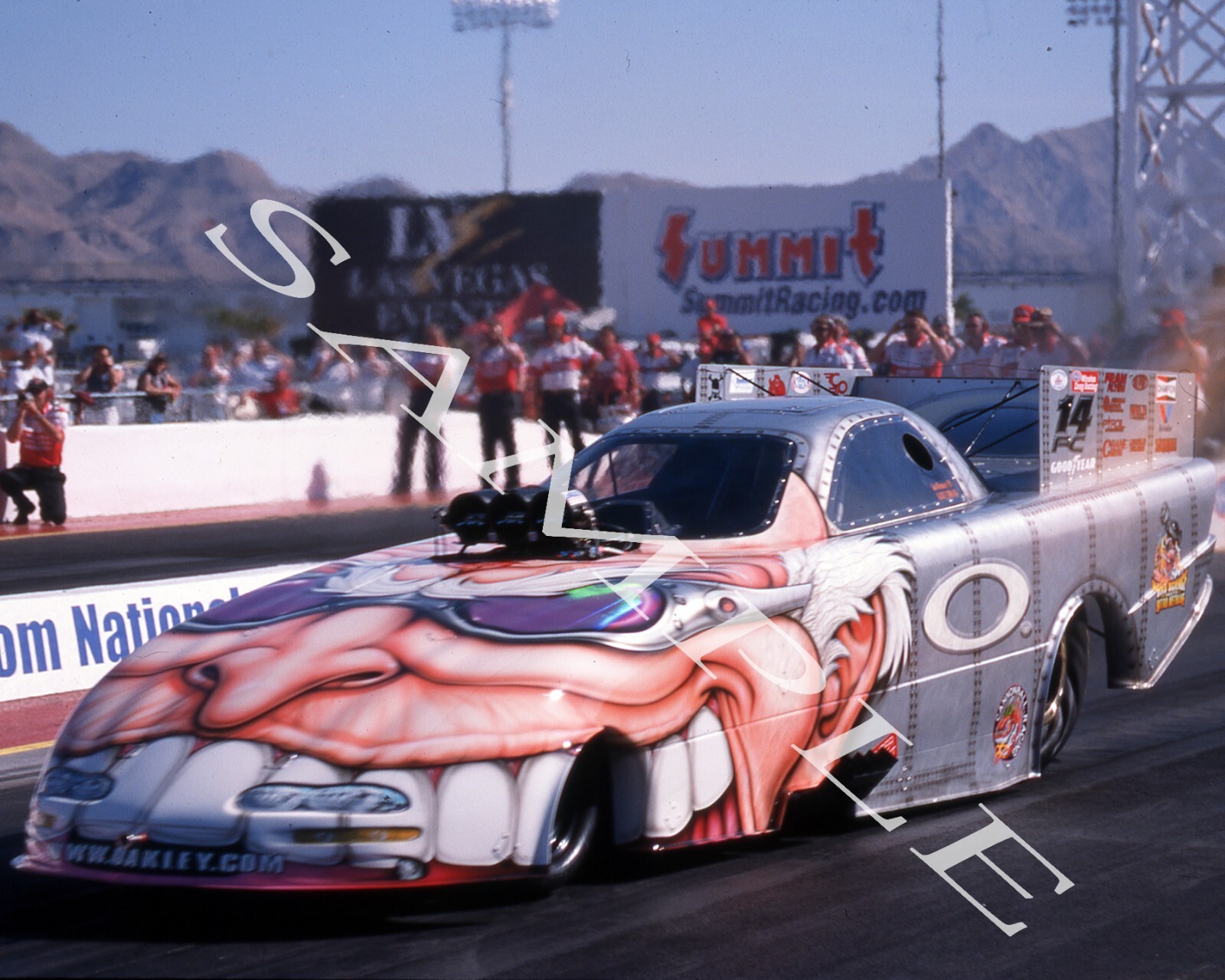 SCOTTY CANNON OAKLEY FUNNY CAR GETTING THE GREEN LIGHT 8X10