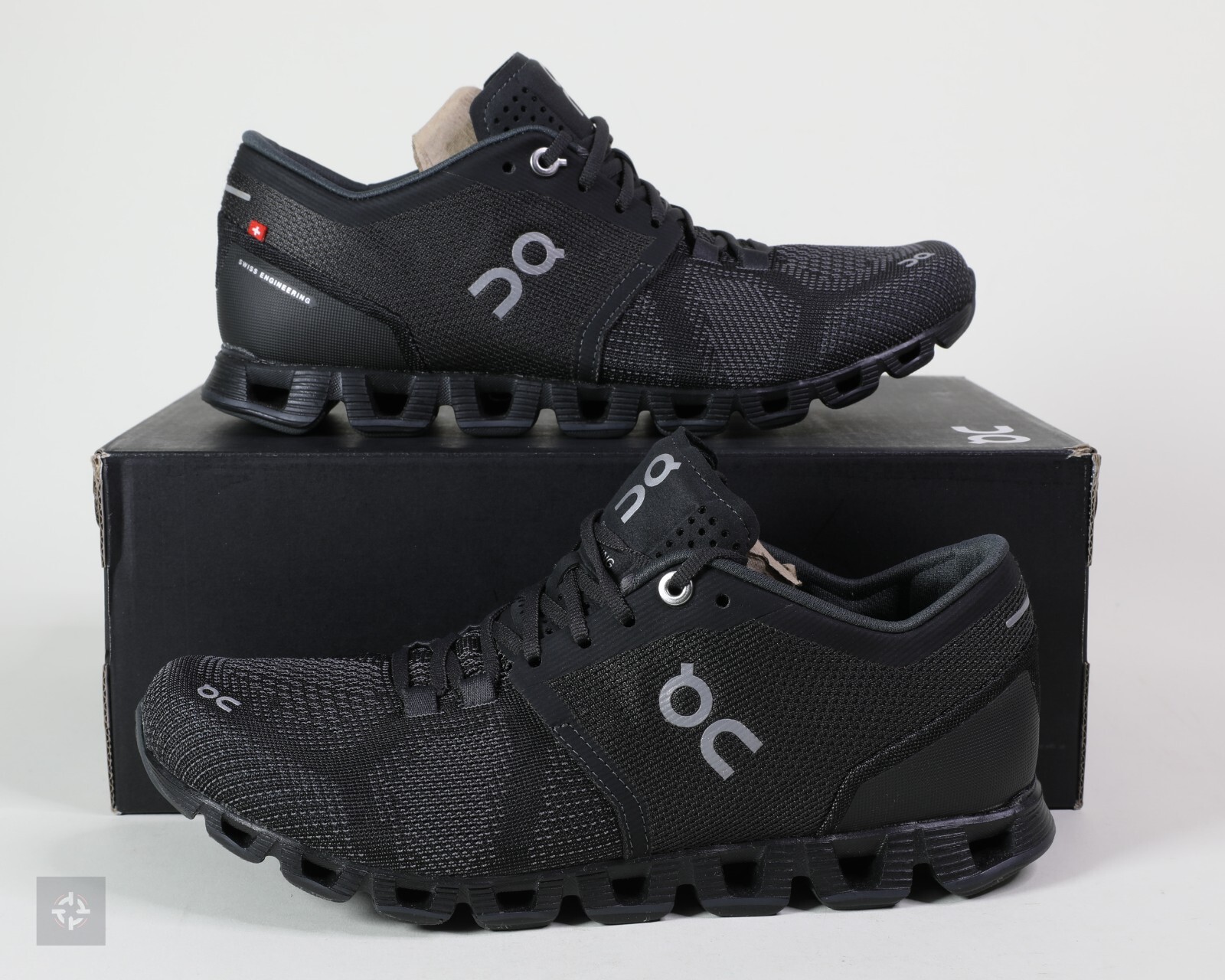 On Cloud X 1.0 Black Asphalt Silver Athletic Shoes Women's On Cloud X 1.0 Black Asphalt Silver Athletic Shoes Women's