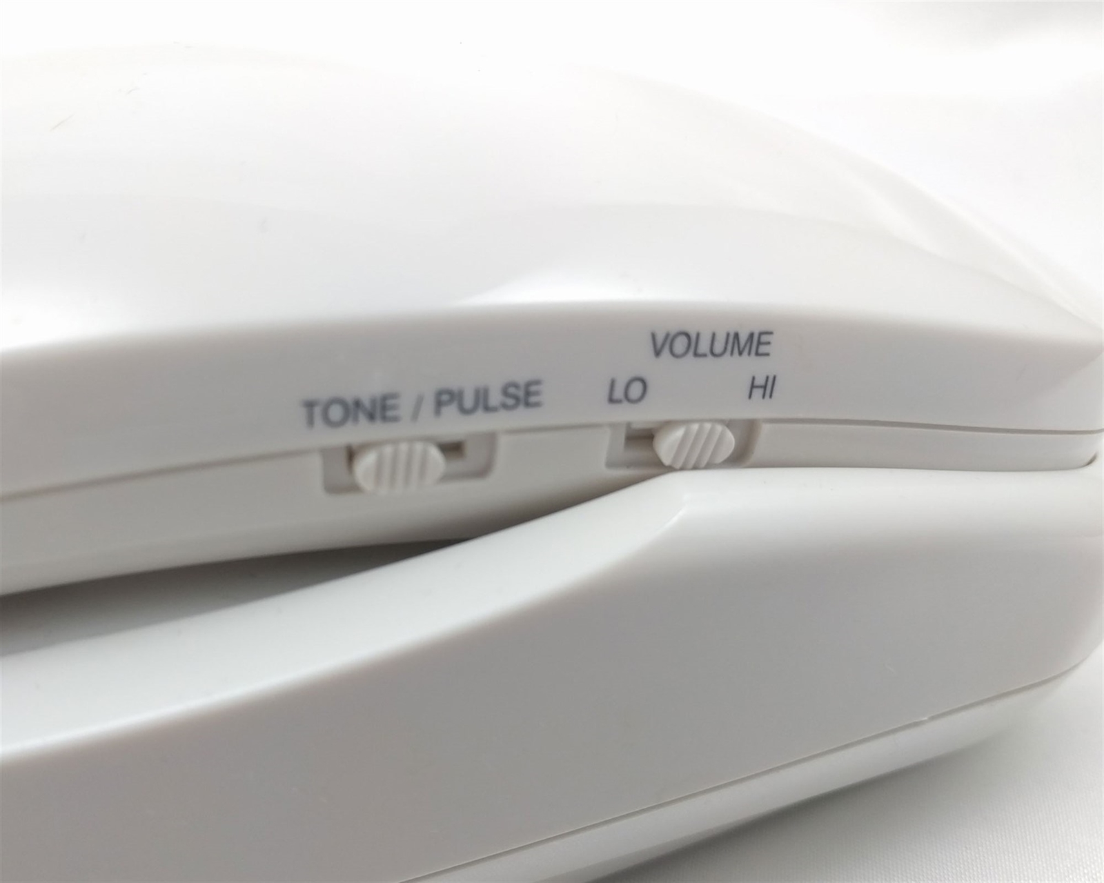 Radio Shack 43-3222 BIG BUTTON White Trim Phone w/ Instructions & Original Box