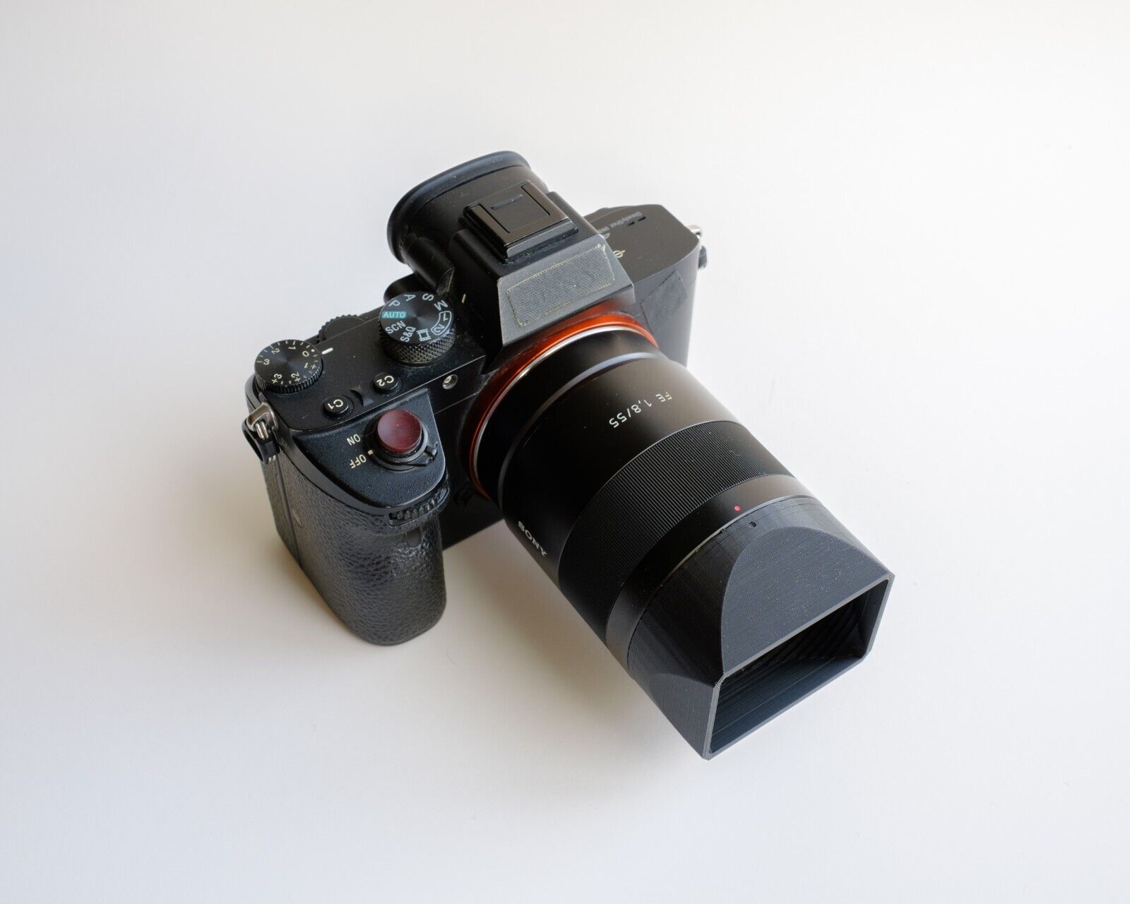 Sony 55mm F1.8 ZA Squarehood, Compact retro-inspired lens hood for SEL55F18Z | eBay Sony 55mm F1.8 ZA Squarehood, Compact retro-inspired lens hood for SEL55F18Z | eBay
