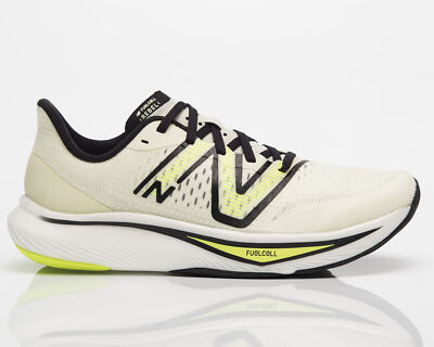 

New Balance FuelCell Rebel v3 Мужчины фисташковое масло/тридцать ватт/черный, Зеленый, New Balance FuelCell Rebel v3