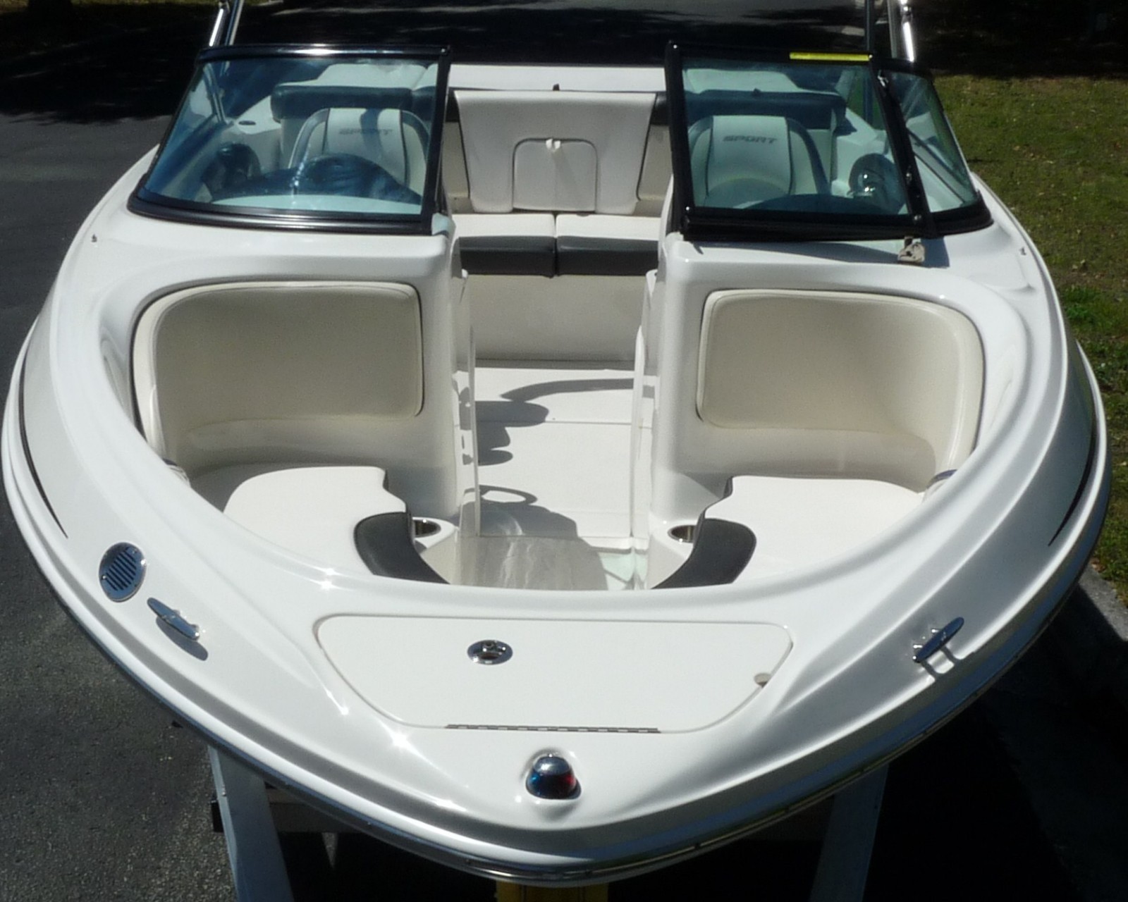 2013 SEA RAY 205 SPORT 4.3 MERCRIUSER 181 HOURS EXCELLENT . WORLDWIDE SHIPPING