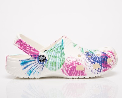 

Crocs Classic Cyber Beach Clog Мужские и женские многоцветные белые сандалии для образа жизни унисекс, Multicolor, Crocs Classic Cyber Beach Clog