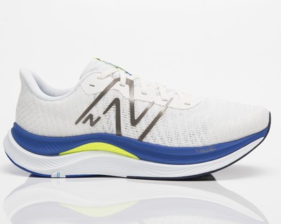 

New Balance FuelCell Propel v4 Мужчины белый/морской синий/тридцать ватт, New Balance FuelCell Propel v4
