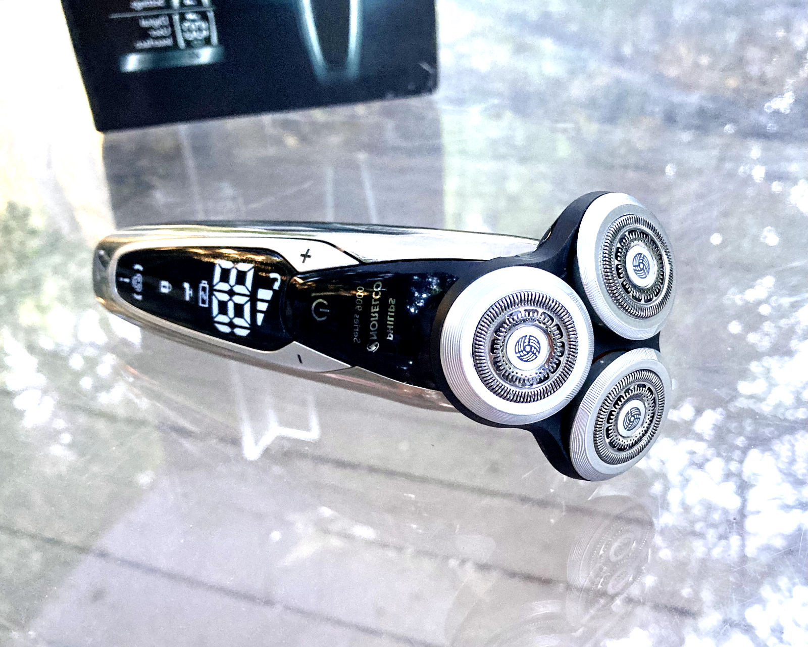 New Sealed Philips Norelco Series 9000 Wet/Dry Electric Shaver Trimmer Kit S9733