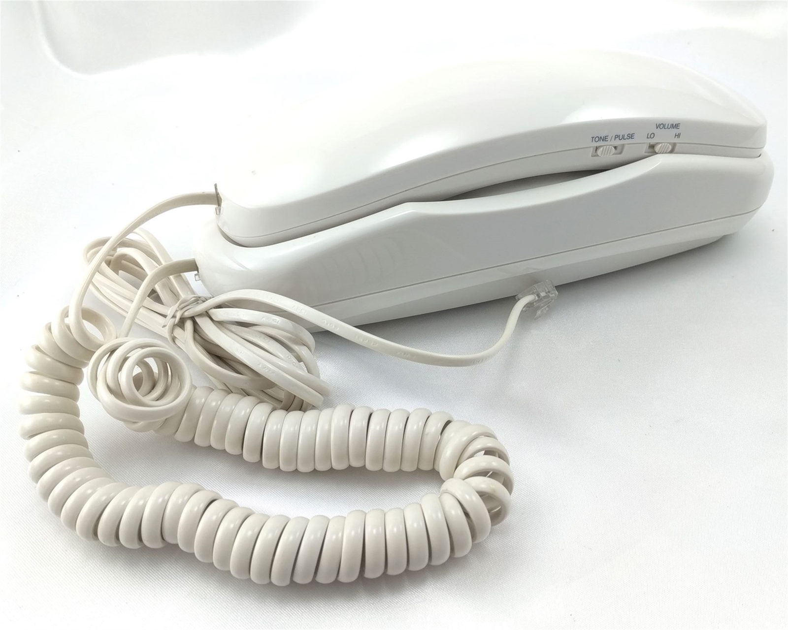 Radio Shack 43-3222 BIG BUTTON White Trim Phone w/ Instructions & Original Box