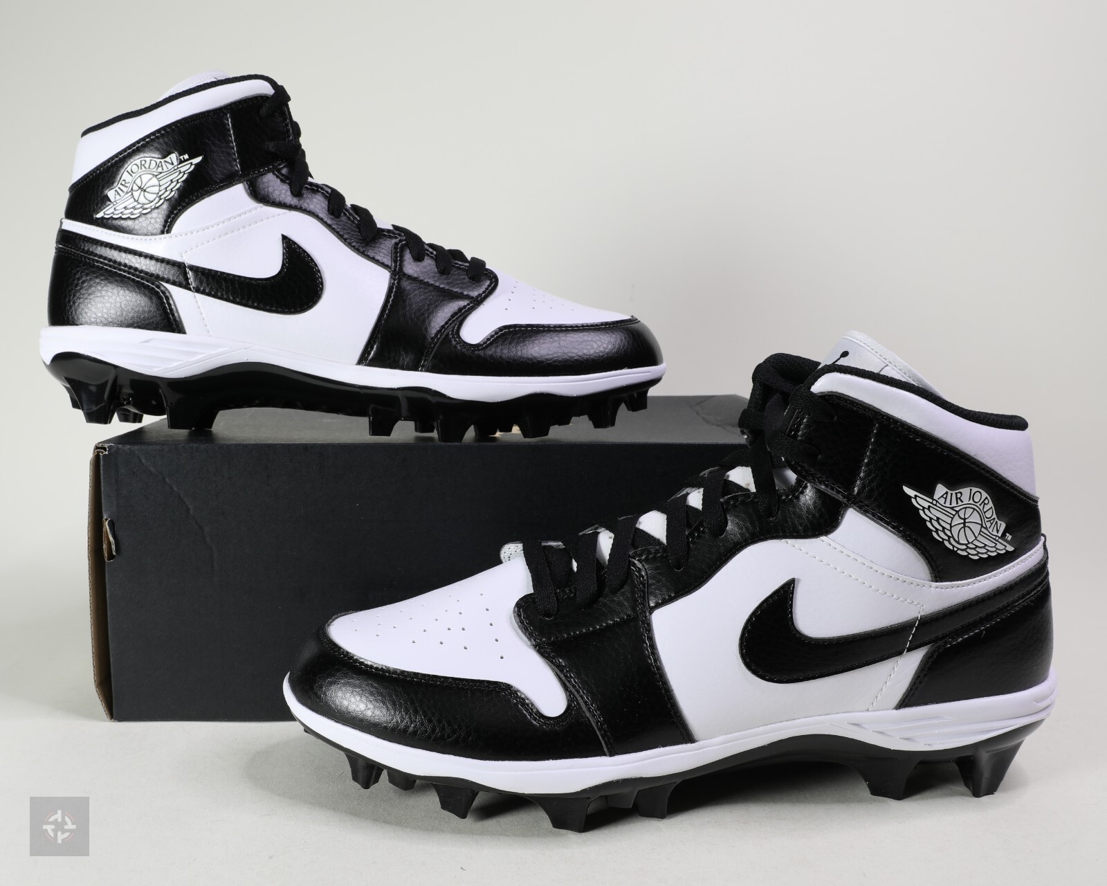 Nike Jordan 1 Mid Force Savage White Black Football Cleats