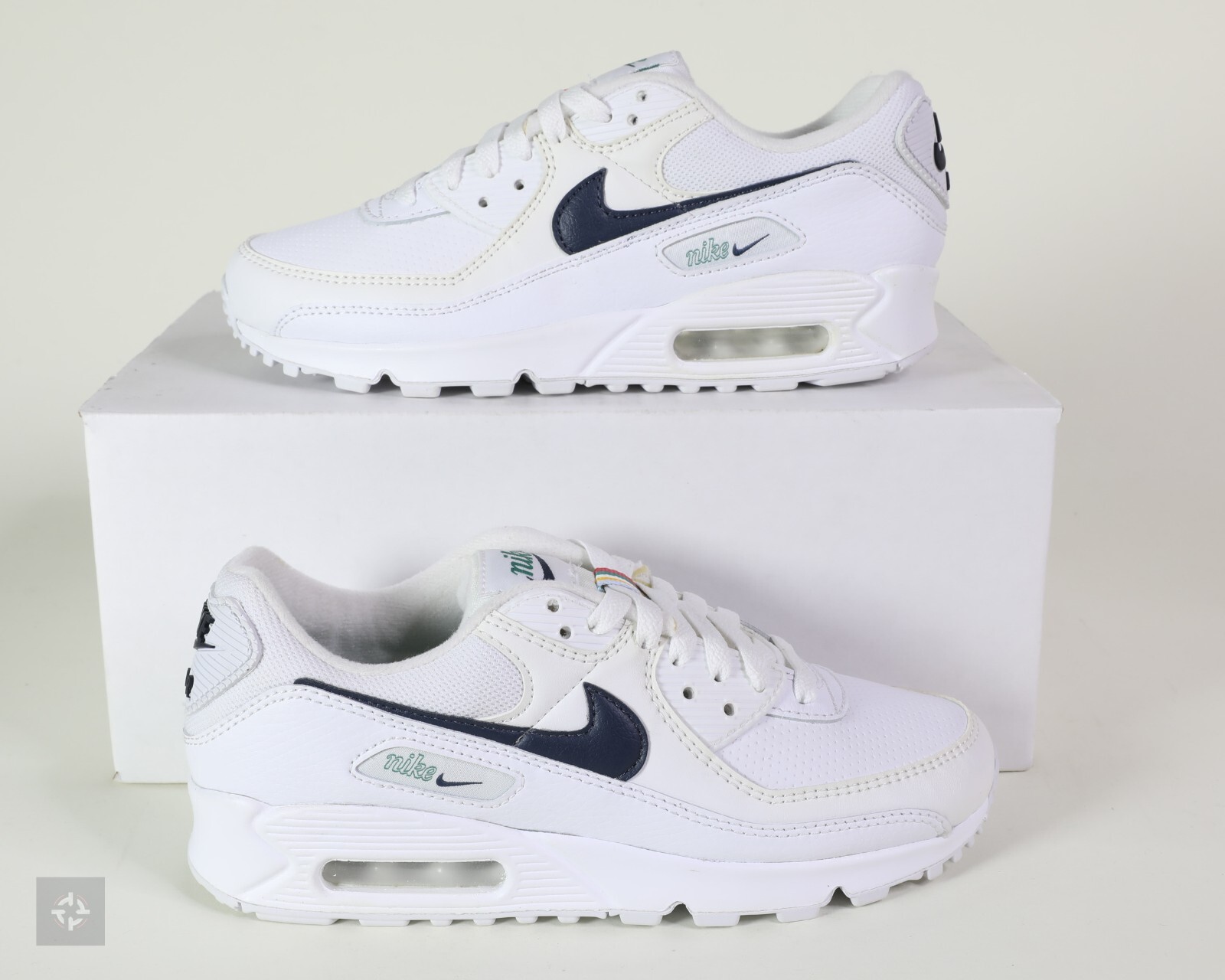 【2025】お歳暮・冬ギフト Blue Thunder White 90 Max Air Nike Athletic Women's Shoes シューズ(男性用)