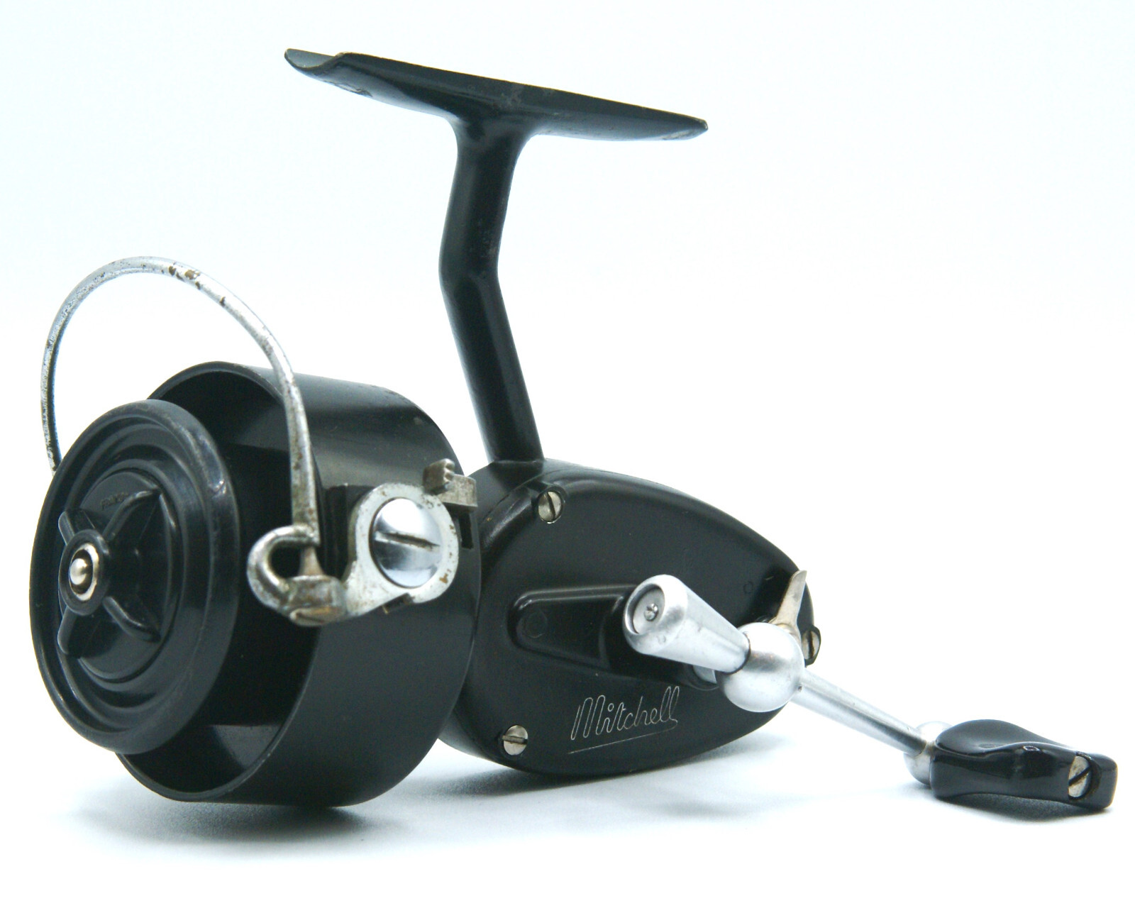 Fourth Version Mitchell Full Bail Spinning Reel in Very Good Fourth Version Mitchell Full Bail Spinning Reel in Very Good