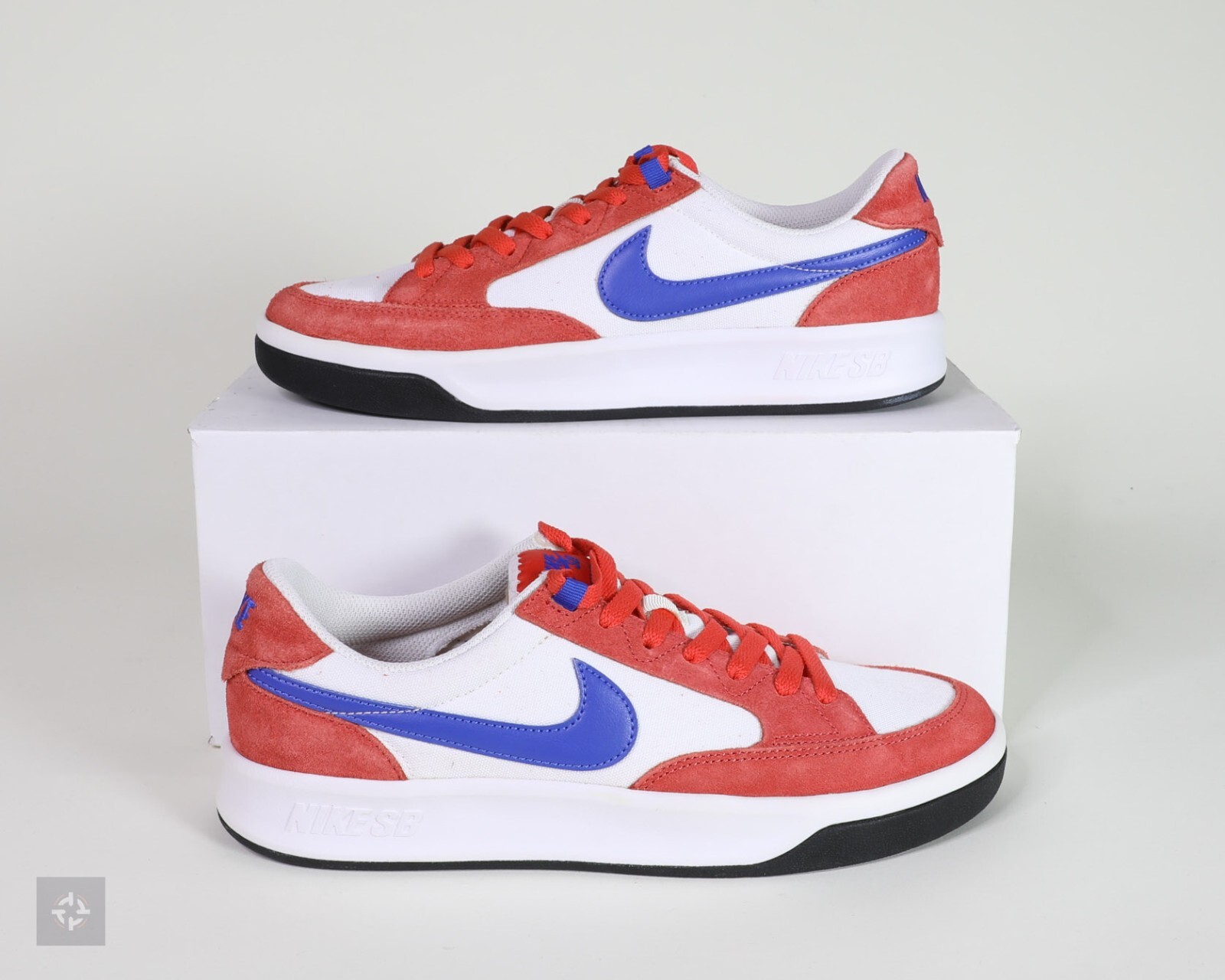 nike sb adversary white university red