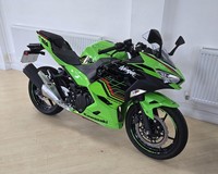 Kawasaki Ninja 400 KRT