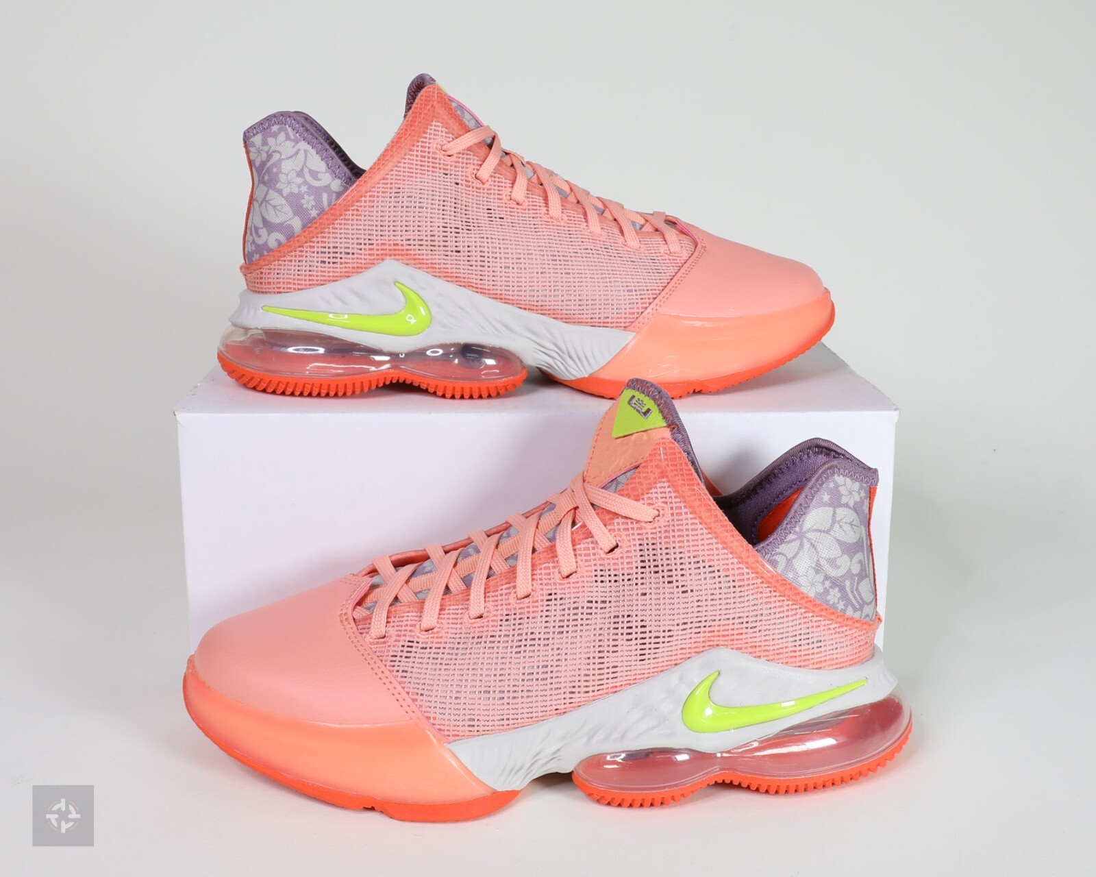 シューズ(男性用) Nike, Le Bron 19 Low 27cm Nike Lebron 19 Low Mismatch Men's Basketball Shoes DO9829