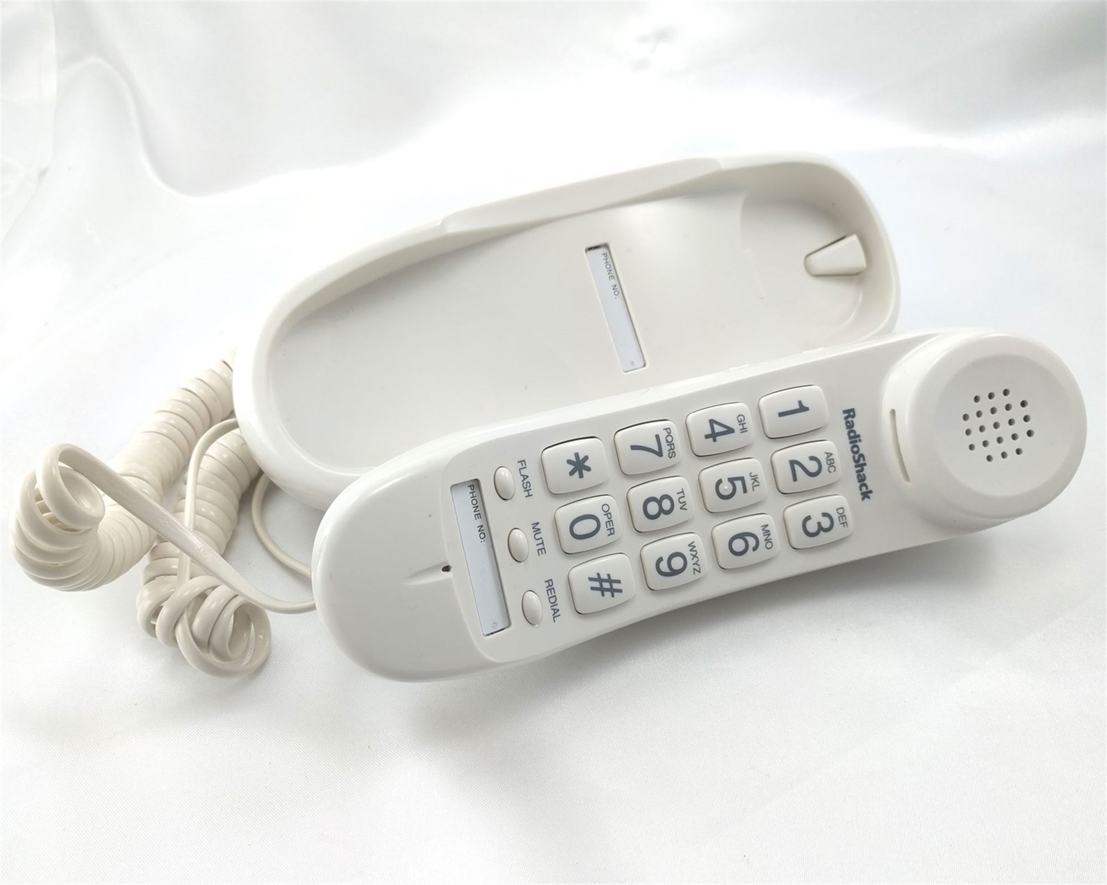 Radio Shack 43-3222 BIG BUTTON White Trim Phone w/ Instructions & Original Box