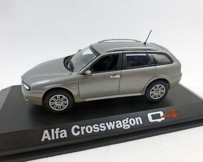 Alfa Romeo Crosswagon Q4 Grau-Met. 1:43 Norev