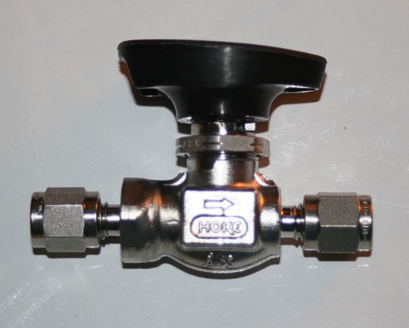 1/8" Tube SS Ball Valve (1500 Psi) Hoke 7042G2Y