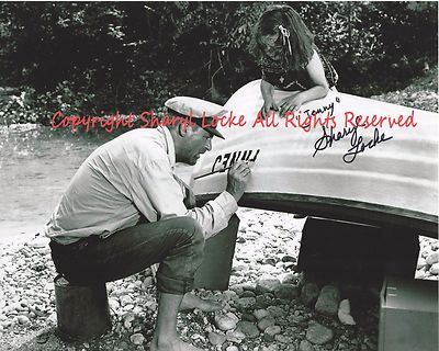 FATHER GOOSE ''SHARYL LOCKE'' AUTOGRAPHED  BOAT SCENE 8 X 10 PHOTO 1ST EVER!!