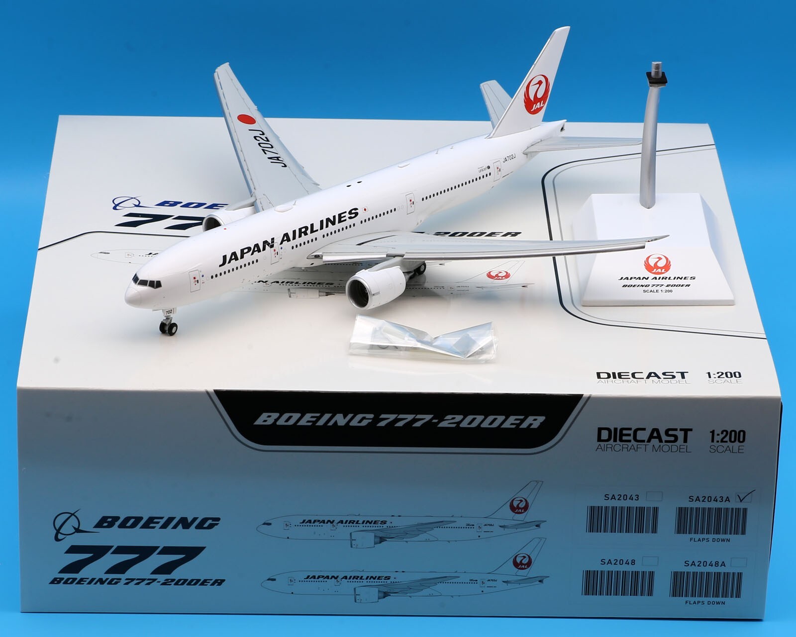 JC Wings 1:200 Japan Airlines B777-200 Diecast Aircraft JC Wings 1:200 Japan Airlines B777-200 Diecast Aircraft