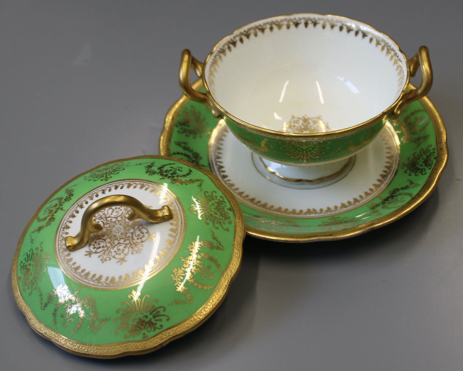 Antique Coalport England Covered Cream Soup Bowl with UnderlinerのeBay公認