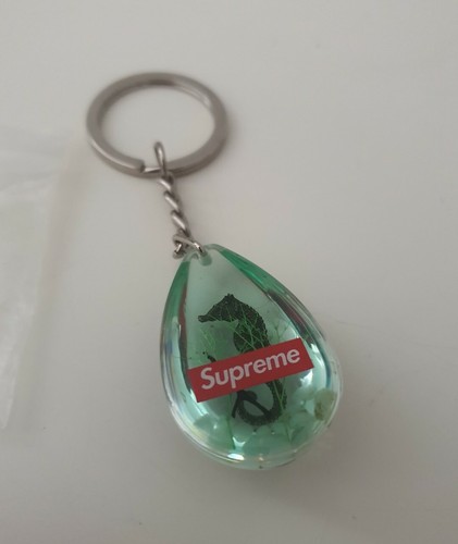 小物 supreme new era keychain 14aw FW14 Supreme New Era keychain Cap keyring Very Rare Vintage