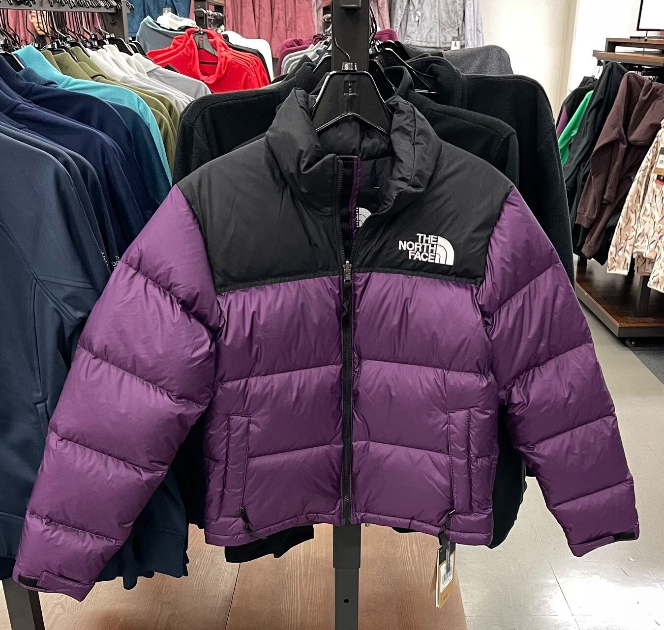 WOMENS The North Face 1996 retro nuptse jacket 700-down WOMENS The North Face 1996 retro nuptse jacket 700-down