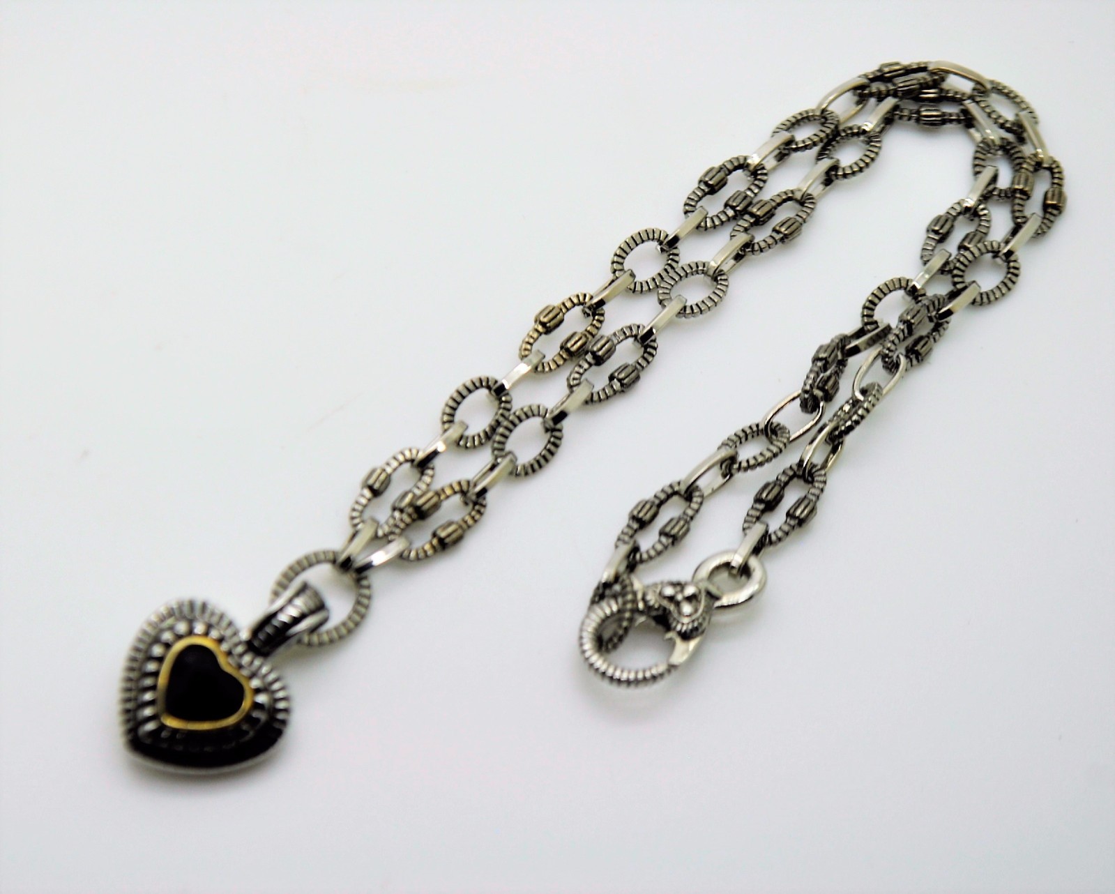 AN03 CHIC Designer Style Silver Black CZ color Heart Pendant