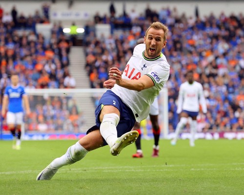 セール中‥ハリー・ケイン直筆サイン入り超 特大写真…Harry Kane… サッカー ハリー・ケイン 直筆サイン カード 貴重 - メルカリ