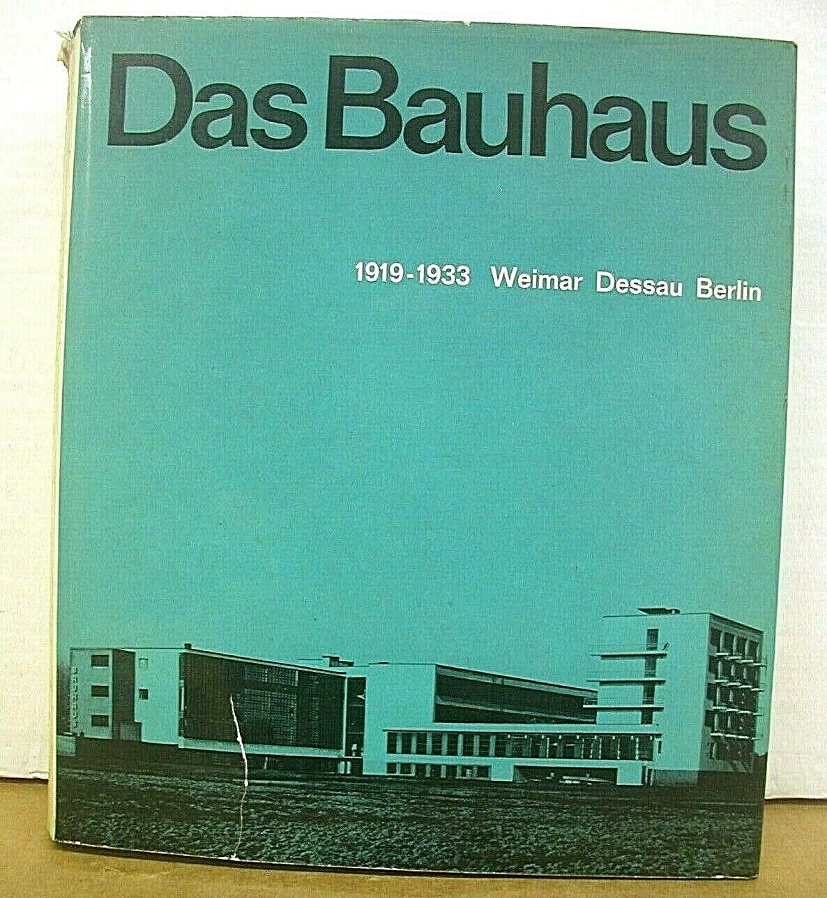 Das Bauhaus 1919-1933 Weimar Dessau Berlin Hans M Wingler 1962 HB/DJ German Text Das Bauhaus 1919-1933 Weimar Dessau Berlin Hans M Wingler 1962 HB/DJ German Text