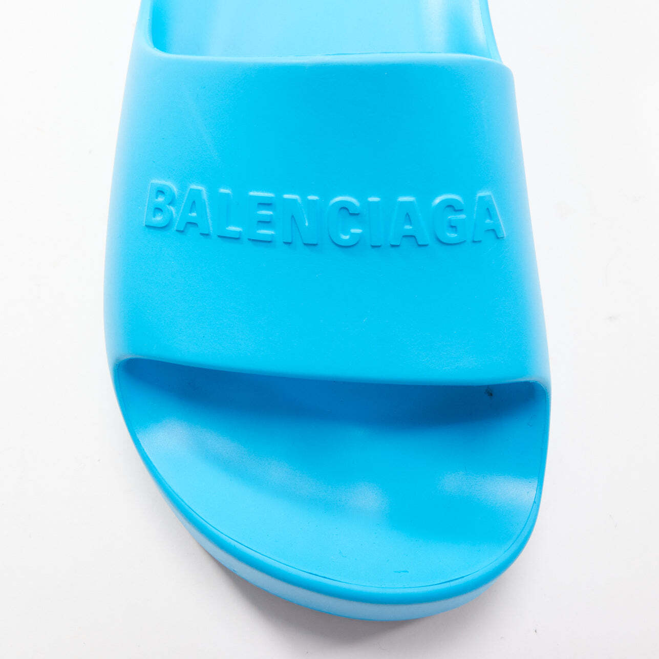 関税込【BALENCIAGA】Logo-Embossed Rubber Slides Blue Balenciaga Logo-embossed Rubber Slides In Blue | ModeSens