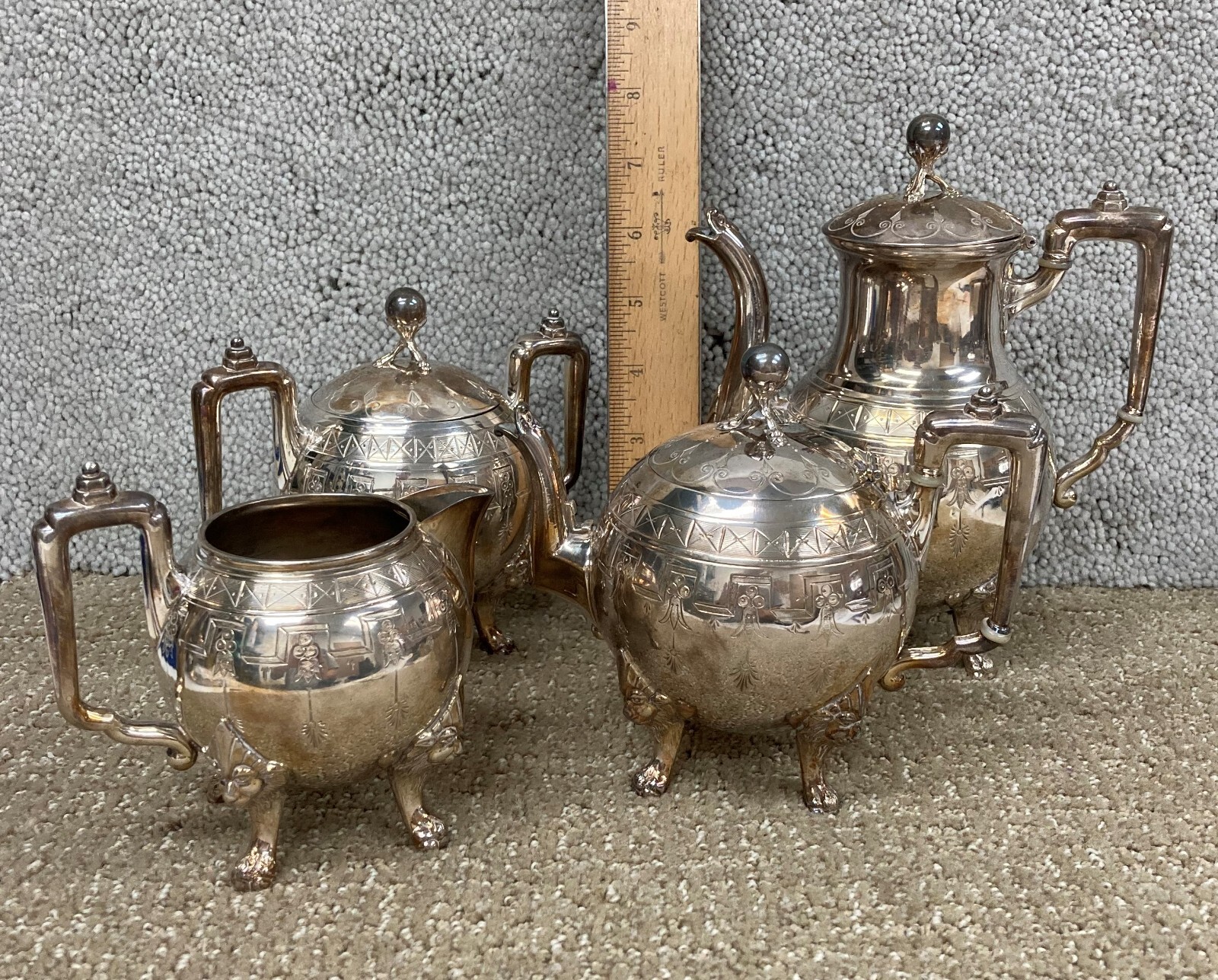 ミュージシャン the GazettE 19TH ANNIVERSARY TEA SET s-l1200.jpg