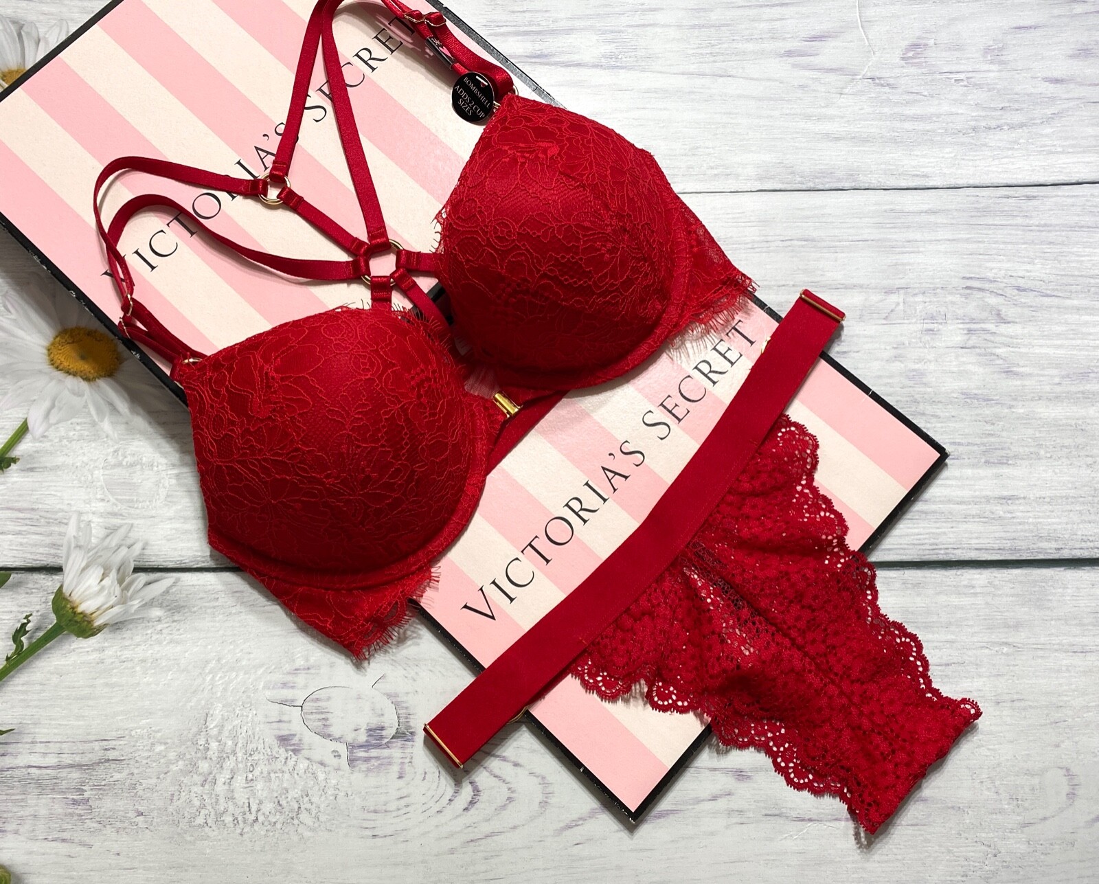 

VICTORIAS SECRET BOMBSHELL ADD-2-CUPS БЮСТГАЛЬТЕР ПУШ-АП С КРУЖЕВЫМИ КОЛЬЦАМИ НА РЕМЕШКАХ КРАСНЫЙ