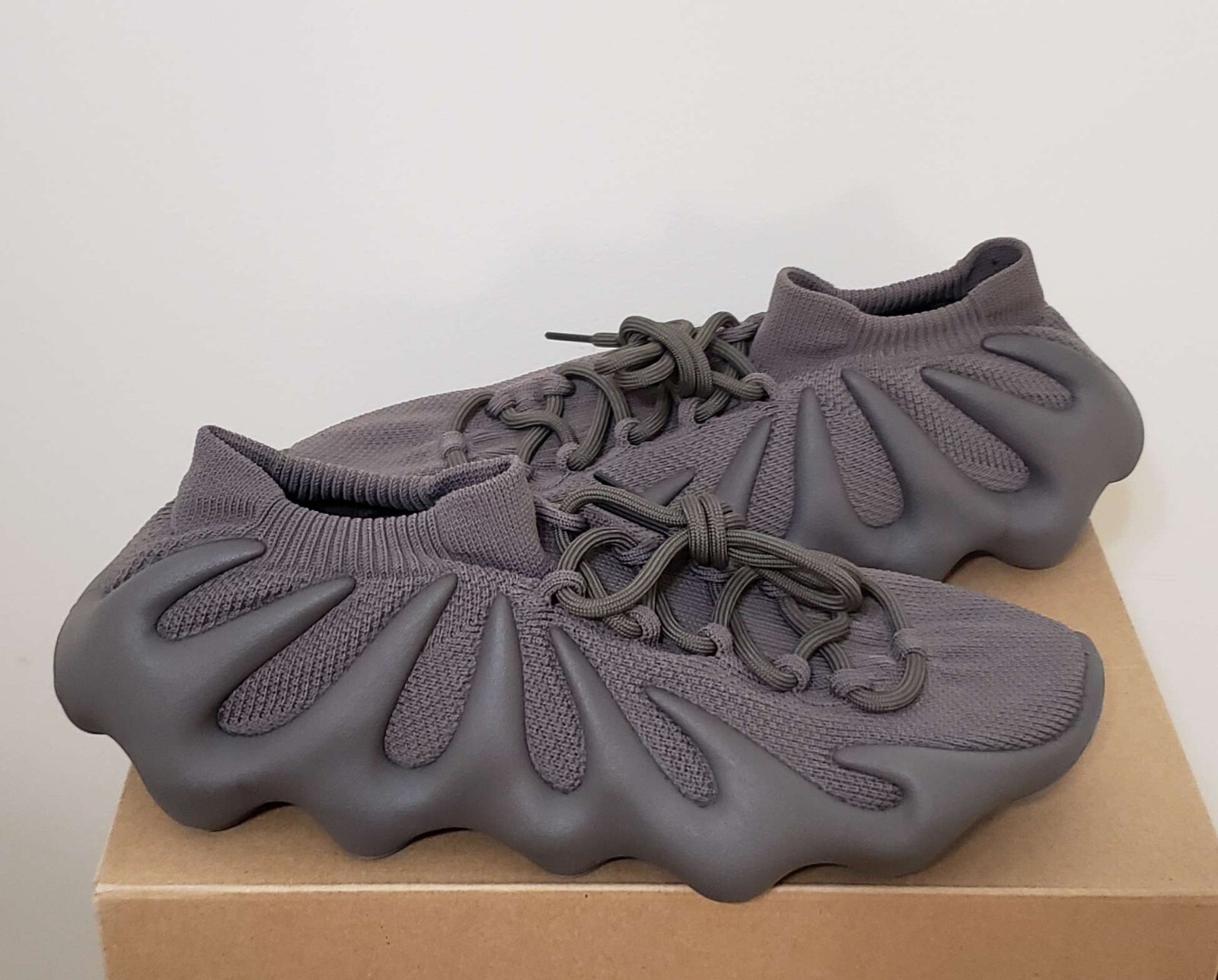 靴 adidas YEEZY 450 CINDER 26.5 First Look: adidas Yeezy 450 'Cinder' - Industry News