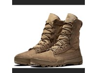 mens nike boots size 15