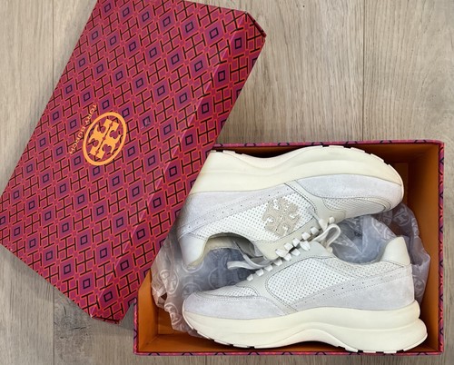 あけみ　【新品】TORY BURCH スニーカー（ホワイト） クローバー プラットフォーム コートスニーカー: レディース