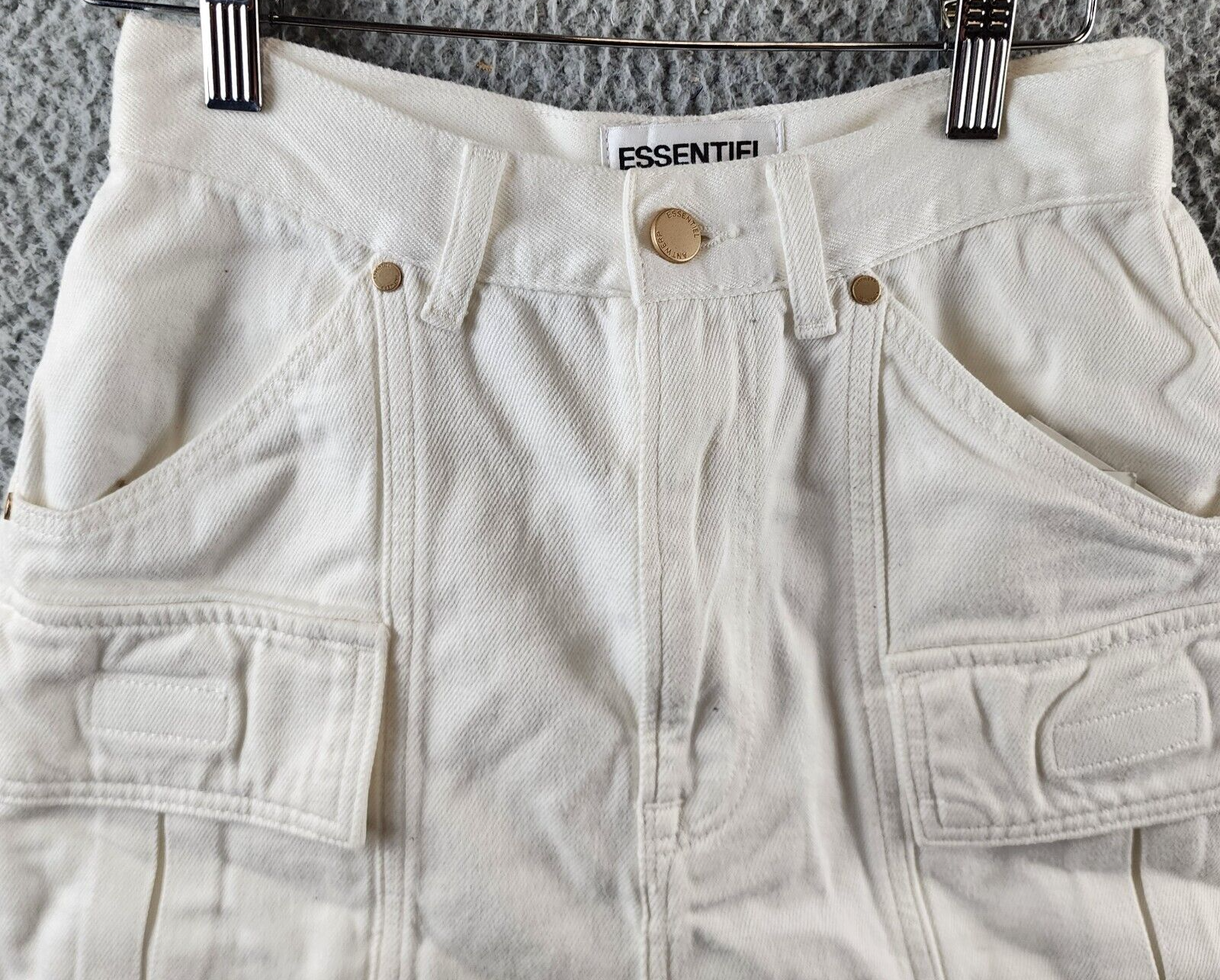Essentiel Antwerp Delay Denim Cargo Shorts Women's 24 Off White Button Closure~ - Picture 4 of 14