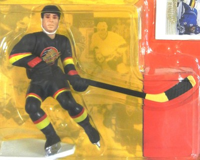 Vancouver Canucks PAVEL BURE : 1994 NHL SLU Hockey Figure & Trading Card