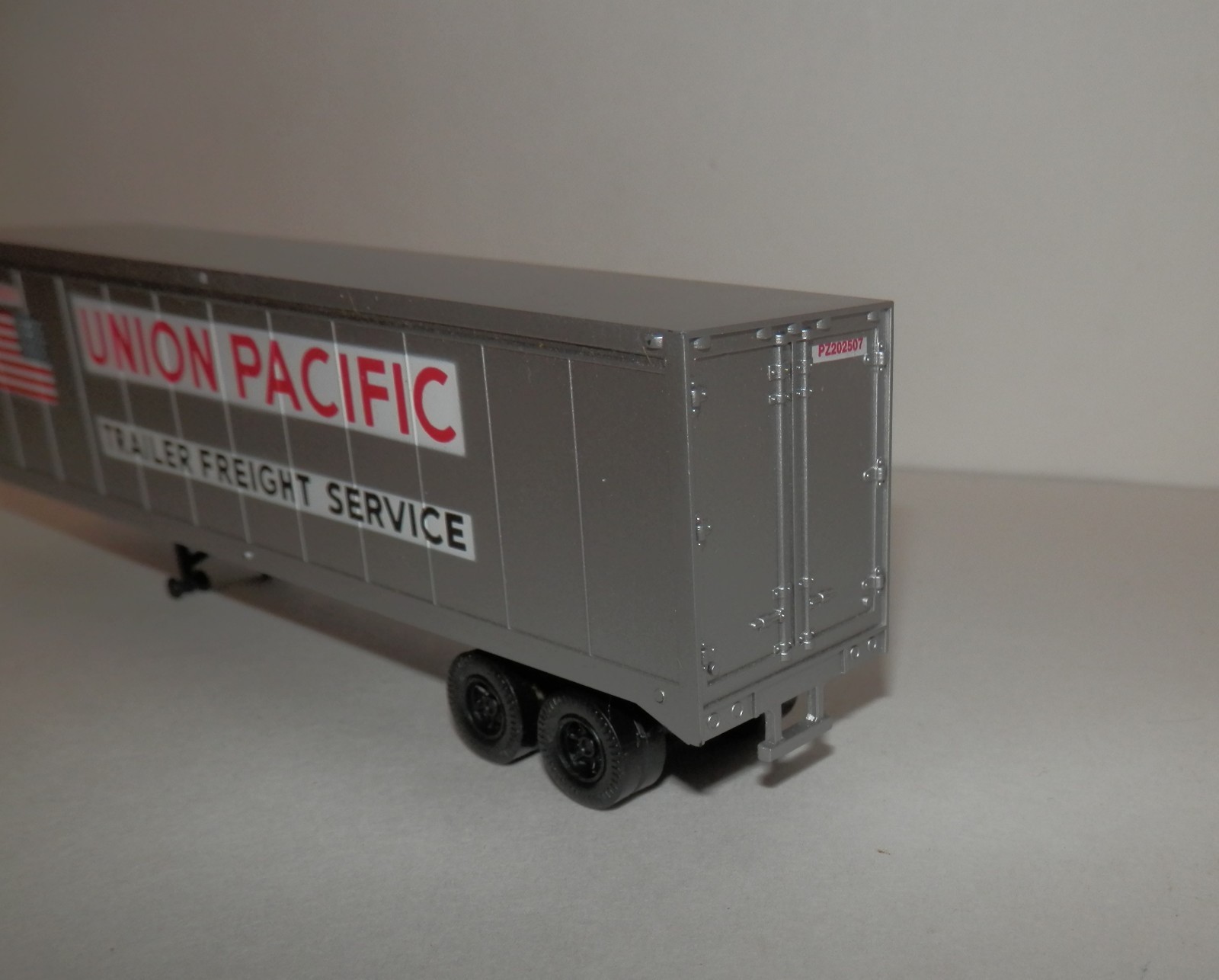 Walthers HO Scale 40' Union Pacific Van Trailer