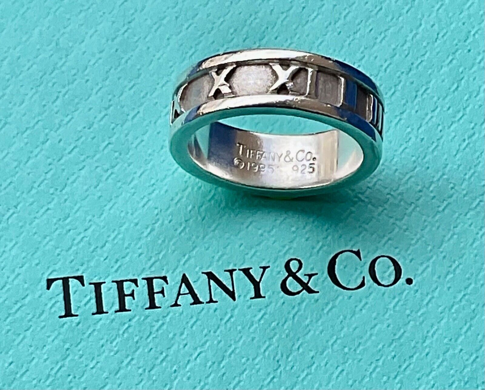 Tiffany & Co. 1995 925 Silver Atlas Narrow Roman Numerals Tiffany & Co. 1995 925 Silver Atlas Narrow Roman Numerals