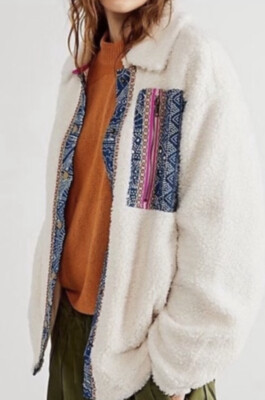 

Free People This And That Карди Шерпа Куртка Пушистый Лоскутный Белый Синий  НОВИНКА, White blue
