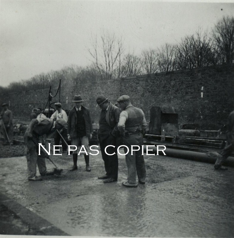 Travaux Publics Vers 1930 (Bitumage Ou Terrassement)