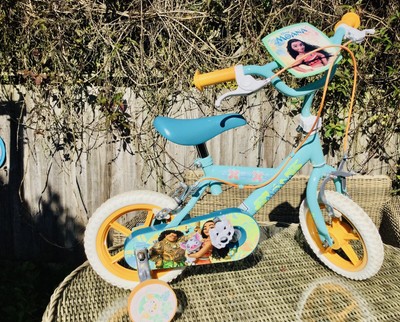 moana bike with training wheels