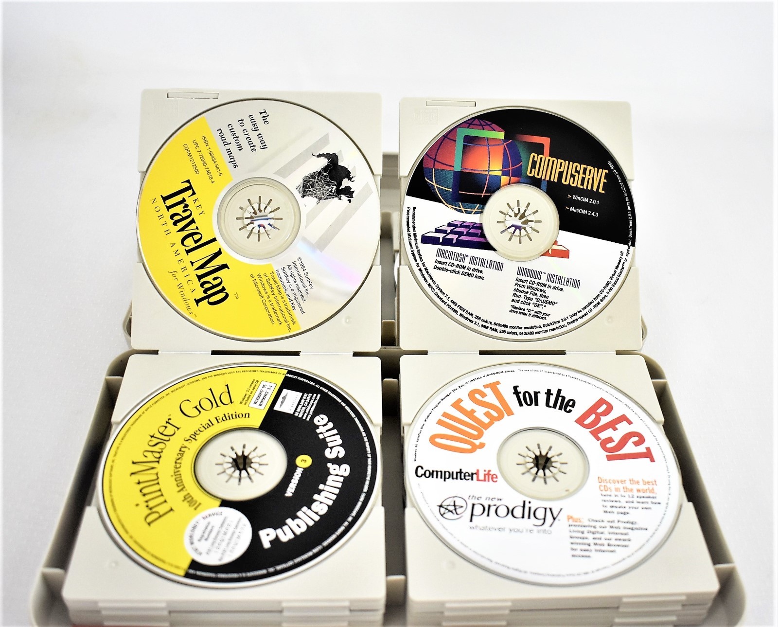 Lot of 24 Window Software w/Case   Snappy, Travel Map, PrintMaster Gold, Yours F