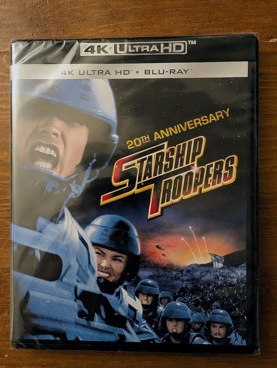 Starship Troopers [20th Anniversary] [4K Ultra HD + Blu-ray