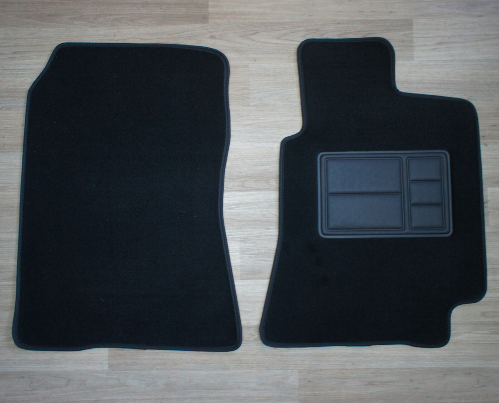 Front & Rear Set Car Floor Mats Made to Fit Lexus IS200 from 03/1999 to