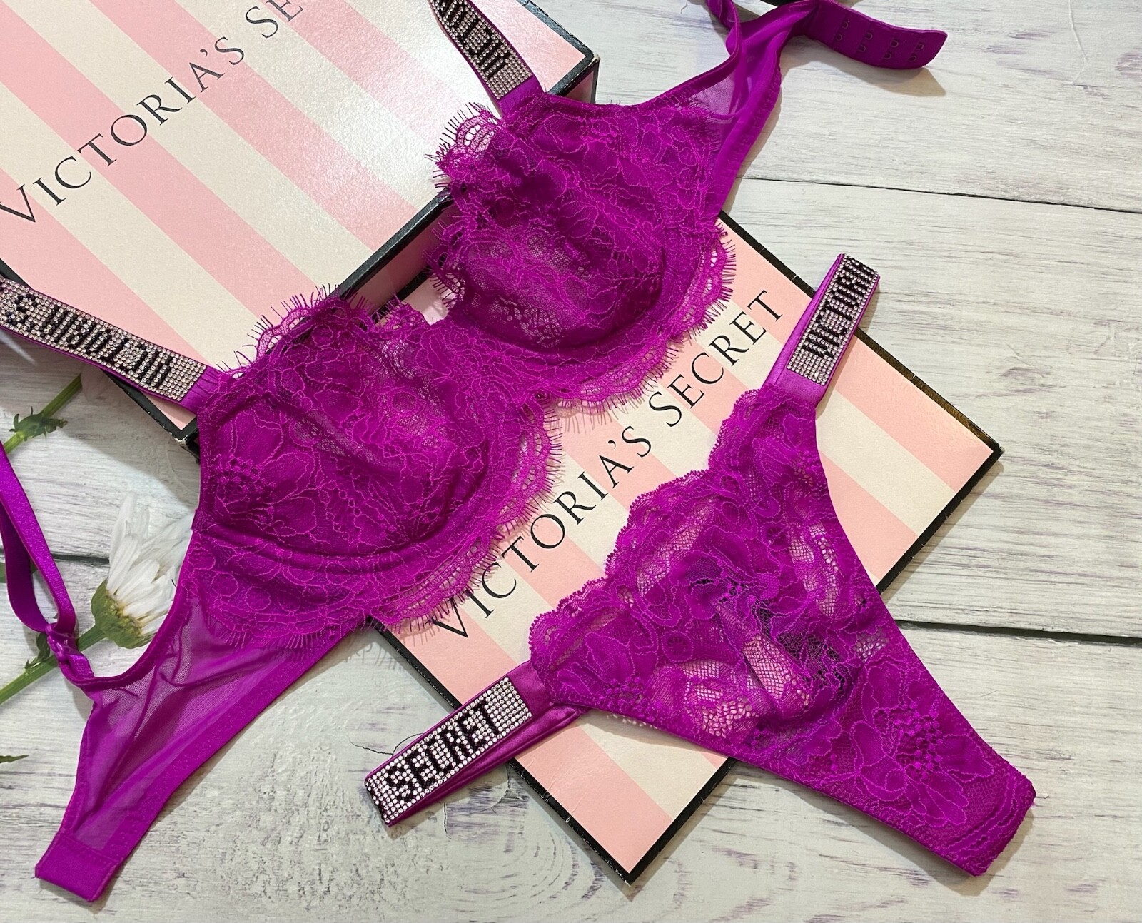 

Victoria Secret, очень сексуальный бюстгальтер-балконет без подкладки без подкладки, цвет фуксия, Fuchsia