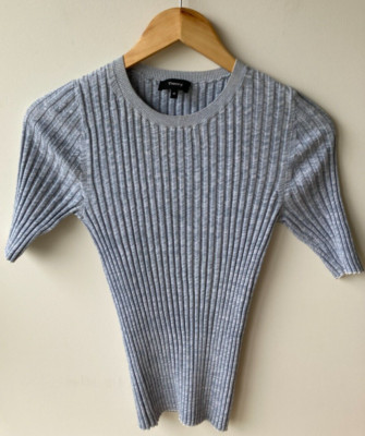 THEORY - SHORT SLEEVE KNIT - M - LIGHT BLUE MARLE