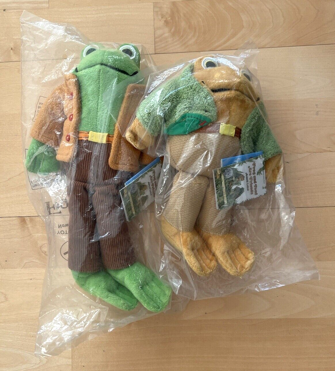 Yottoy Classic Collection Frog and Toad Plush Friends
