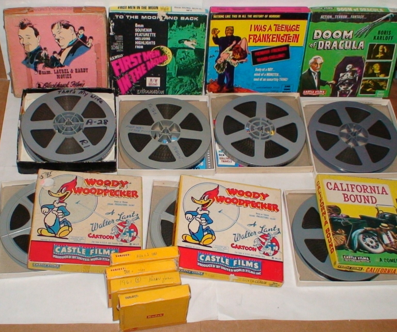 Vintage Thunderbird 8mm Movie Projector Model 1500 w/ Cartoons,instructions,Box