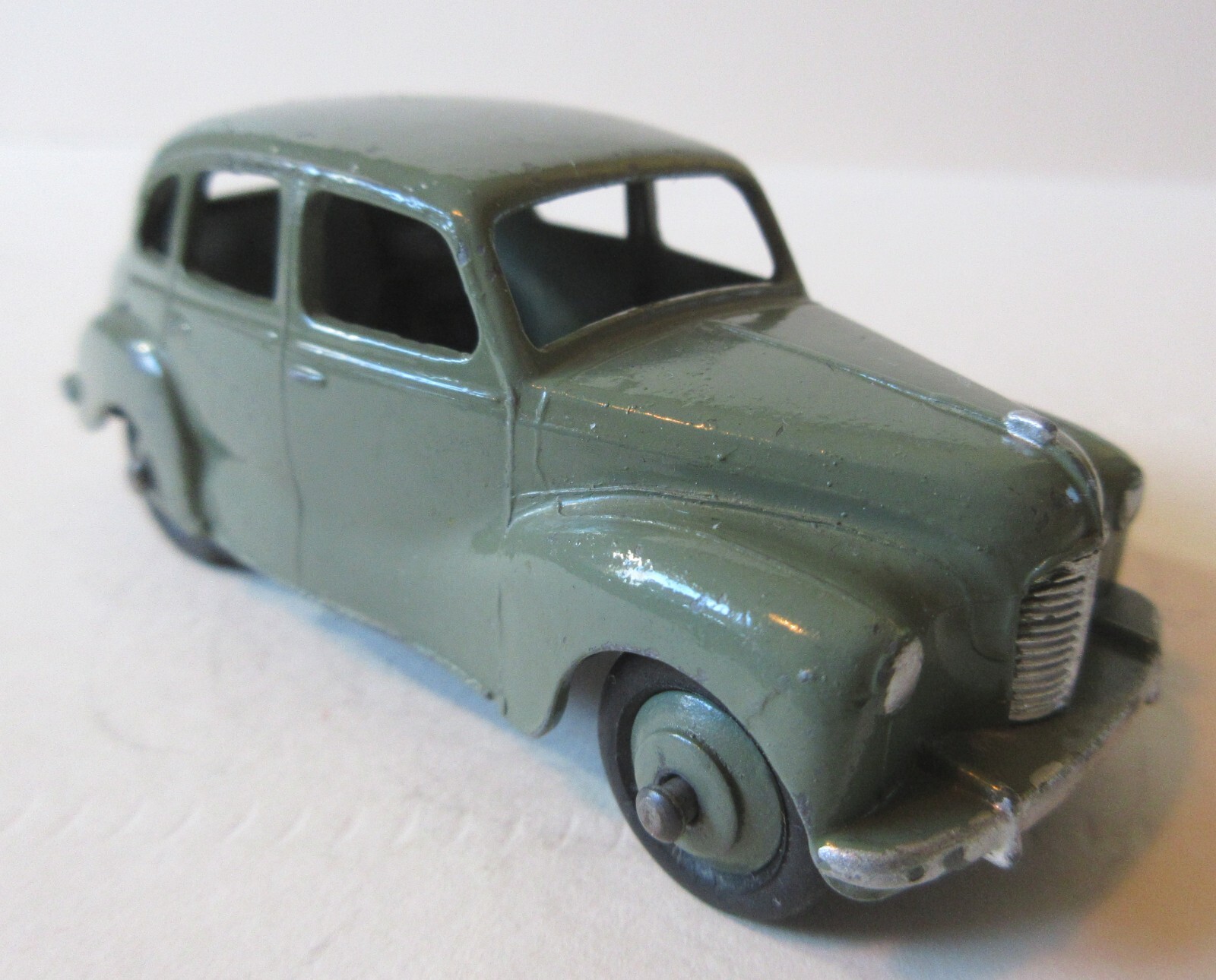 Dinky Toys 1950's Austin A40 Devon Four Door Saloon Car Dinky Toys 1950's Austin A40 Devon Four Door Saloon Car