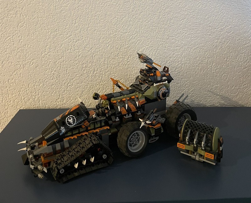Le VÃ©Hicule De Combat Dieselnaut 70654 | Ninjago